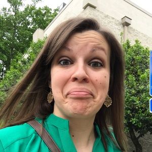 Meet your Posher, Julia